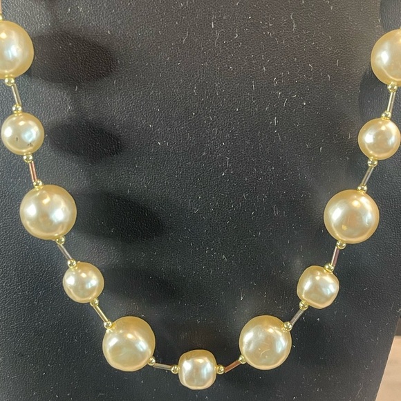 VTG Faux Freshwater Pearl Necklace & Earring Set - Picture 2 of 5